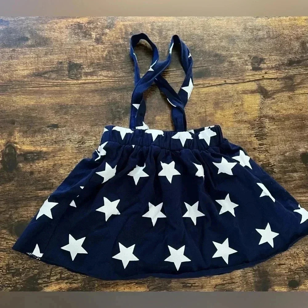 Baby girl star skirt with suspenders. Size:  Int’l: 90, 12-18M US. - Picture 5 of 9